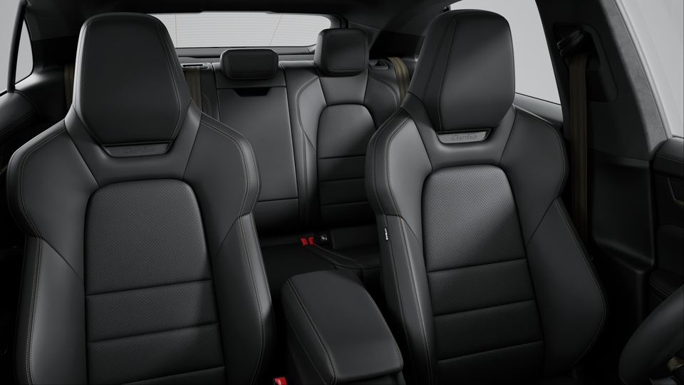 Extended leather interior in Black with Turbonite
