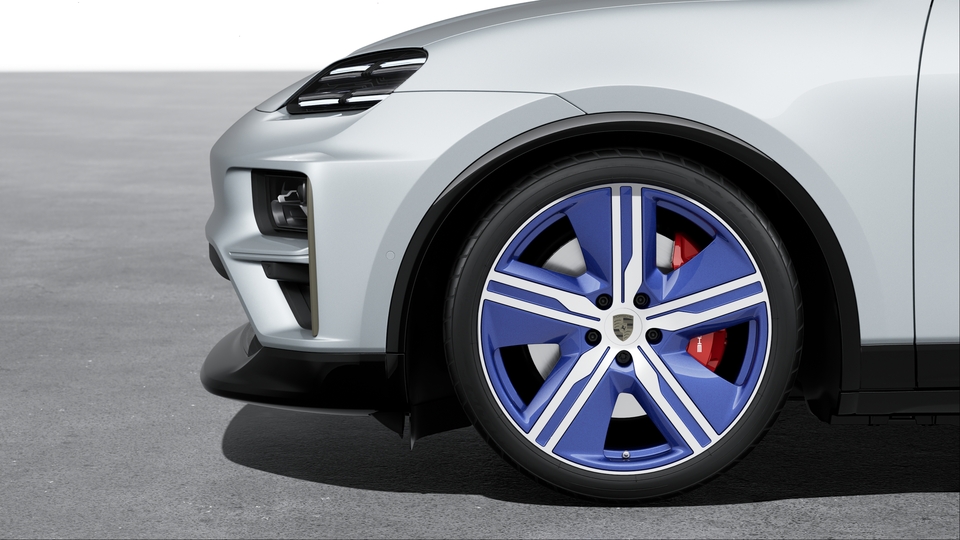 Wheels painted in deviating exterior colour