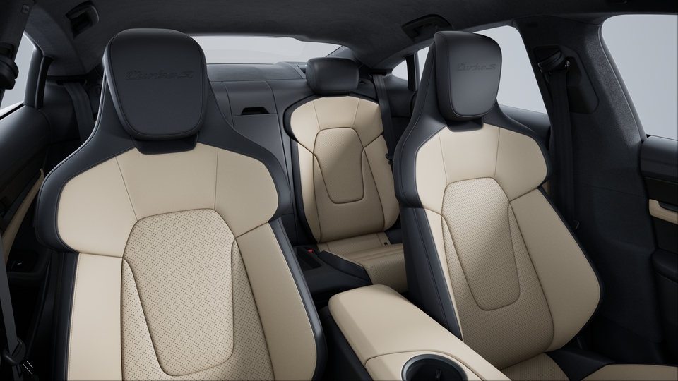 Leather Interior Olea Club in Basalt Black / Atacama Beige