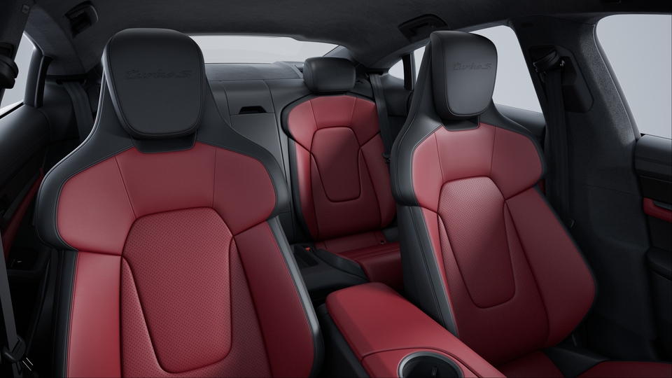 Leather Interior in Black / Bordeaux Red