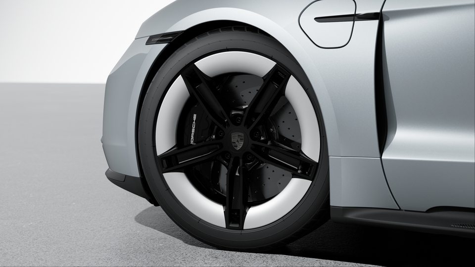 Porsche Ceramic Composite Brake (PCCB) con pinze freno in nero lucido