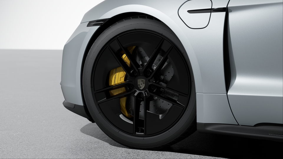 21-inch Taycan Exclusive Design Wheels fully painted in Black (high-gloss) with Aeroblades