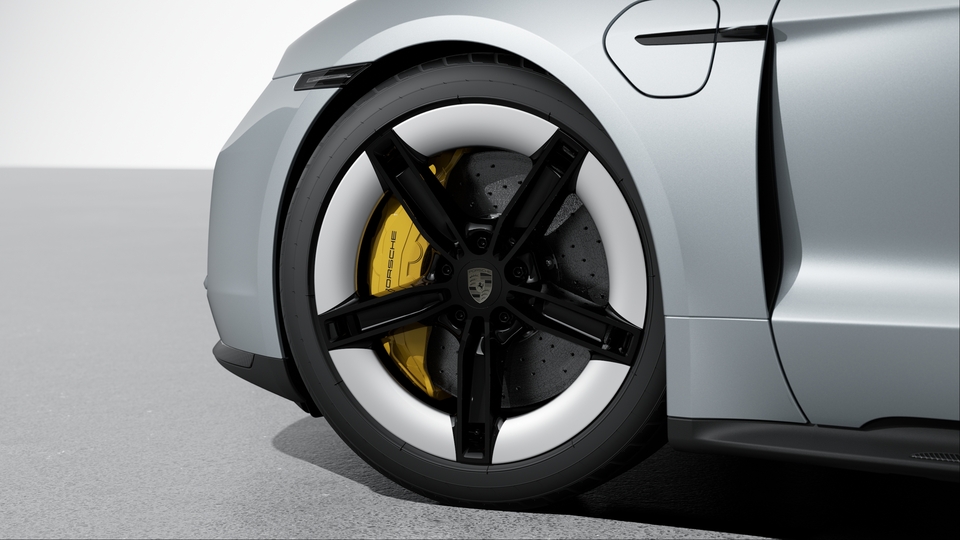 21-Inch Mission E Design Wheels