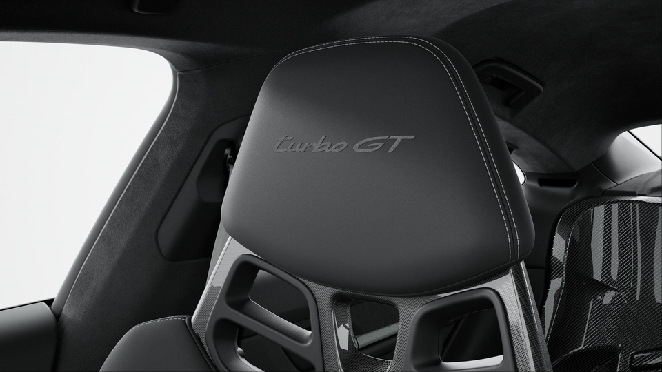 GT salona apdares pakotne ar Race-Tex materiālu un ādu melnā krāsā un GT Silver krāsas kontrasta elementiem