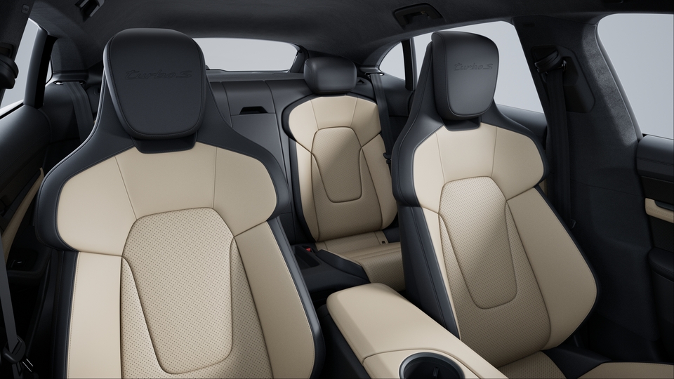 Two-Tone Club Leather Interior Olea, Basalt Black/Atacama Beige