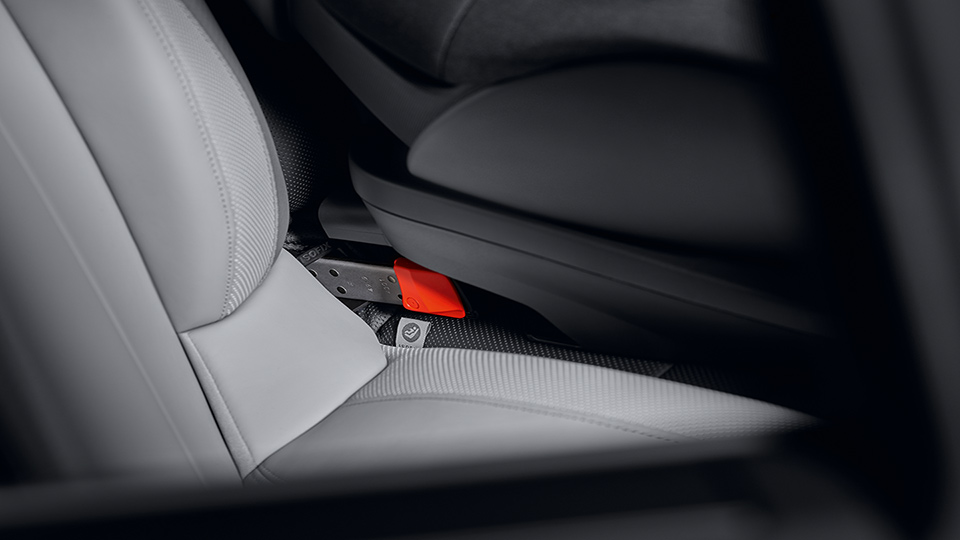 ISOFIX child seat mounting points on front passenger seat