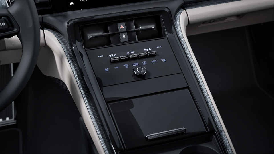 Four-zone automatic climate control