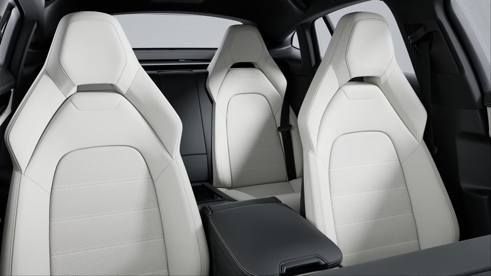 Two-tone leather interior in Black and Kalahari Grey, smooth-finish leather