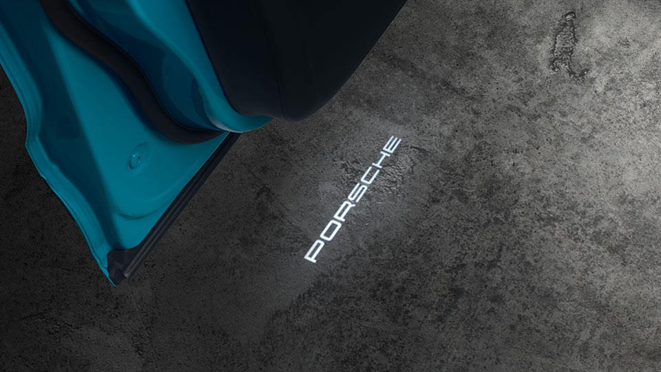 ‘PORSCHE’ logo LED door courtesy lights