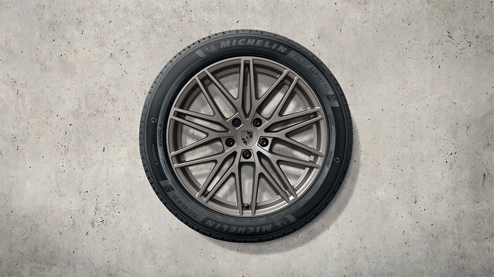 21-inch RS Spyder Design winter complete wheel set painted in Turbonit
