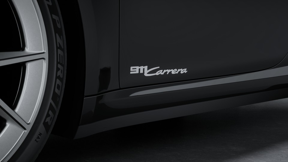 Model designation on doors in Silver colour