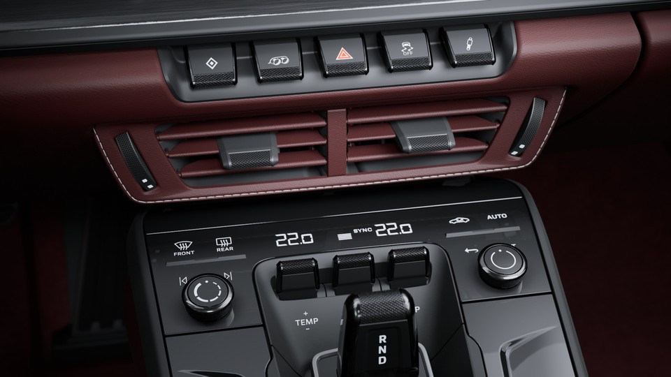 Slats leather and air vents leather with coloured decorative stitching