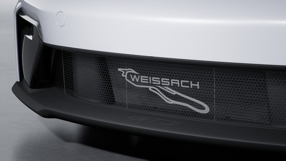 Front air intake grille with Weissach Package logo