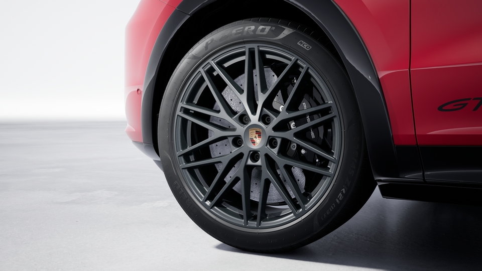 Porsche Ceramic Composite Brake (PCCB) with Brake Calipers painted in Black (high-gloss)