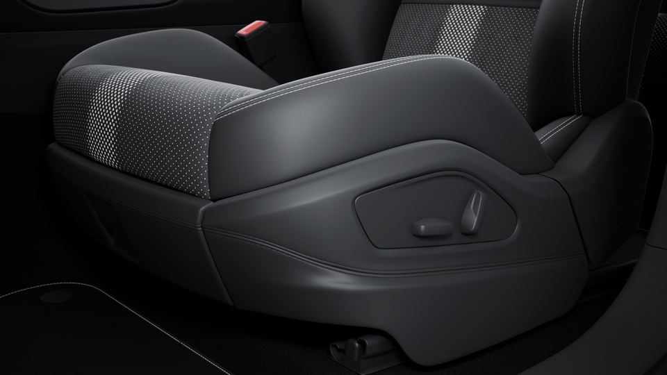 Seat consoles leather front and rear with coloured decorative stitching