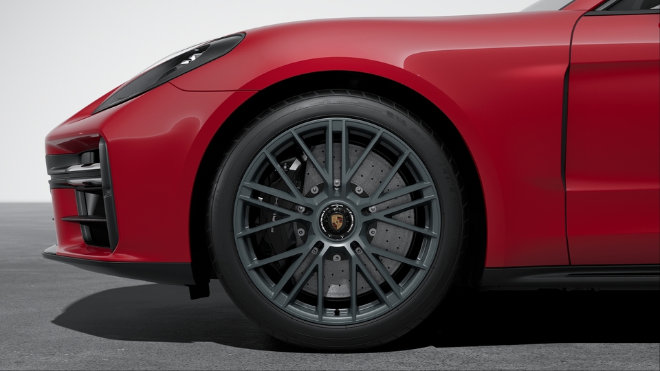 Porsche Ceramic Composite Brakes (PCCB) with Calipers in High Gloss Black